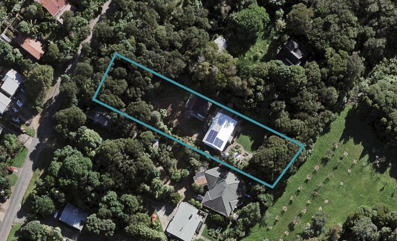 61 Whakarite Road, Ostend, Waiheke Island - Carousel 1