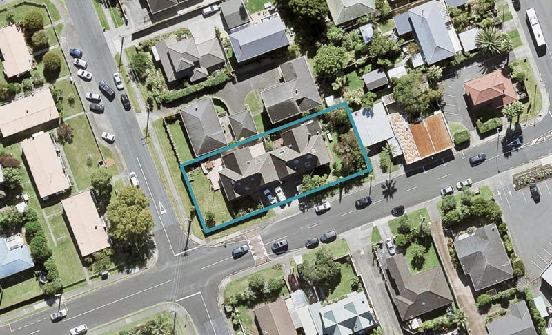 1/3 County Road, Torbay, Auckland - Carousel 1