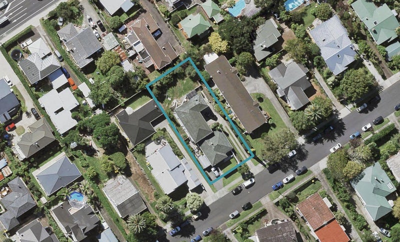 1/13 Napier Avenue, Takapuna, Auckland - Carousel 1