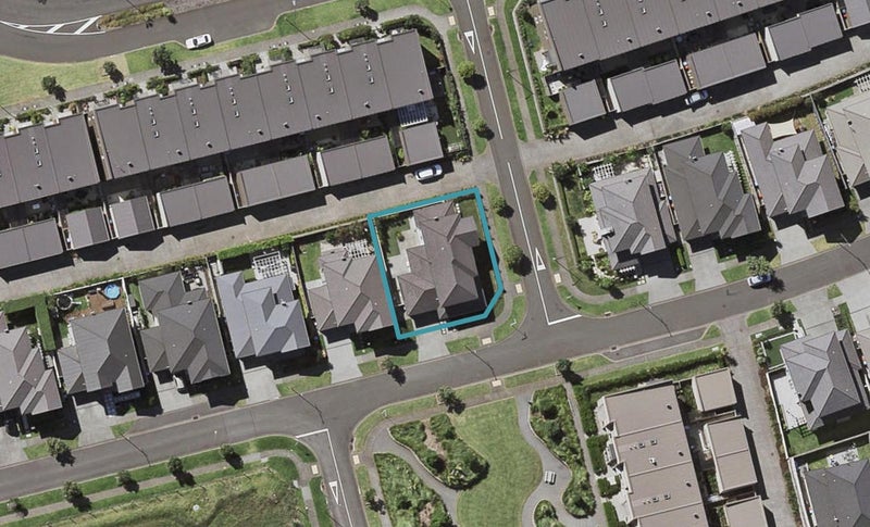 21 Kauriki Terrace, Stonefields, Auckland - Carousel 1