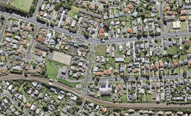 2 Fruitvale Road, New Lynn, Auckland - Carousel 1
