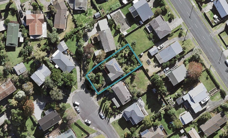 11 Pavola Grove, Glenfield, Auckland - Carousel 1