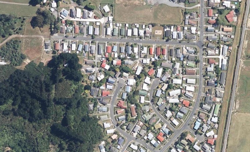 26 Newburn Grove, Wainuiomata, Lower Hutt - Carousel 1