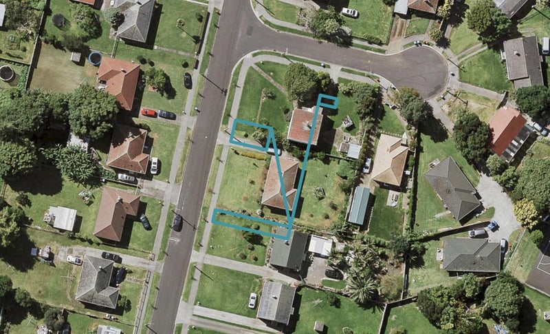 14 Hinaki Street, Point England, Auckland - Carousel 1