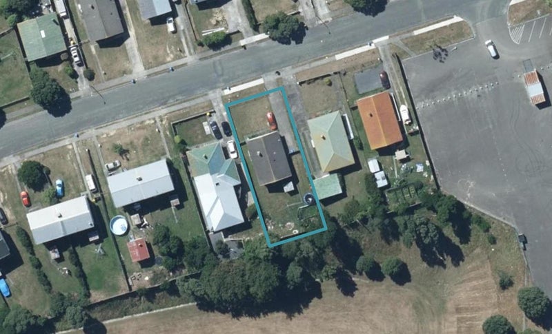 23 Niagara Street, Waitangirua, Porirua - Carousel 1