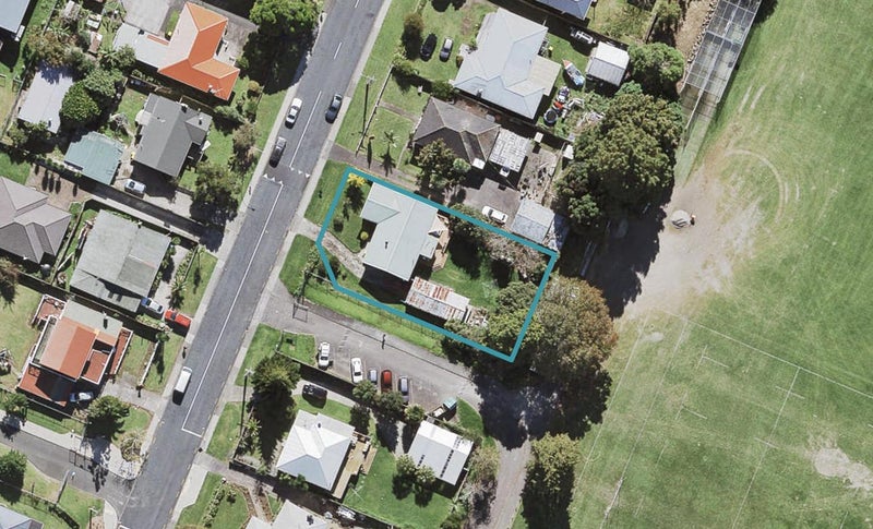 17 Vanguard Road, Kelston, Auckland - Carousel 1
