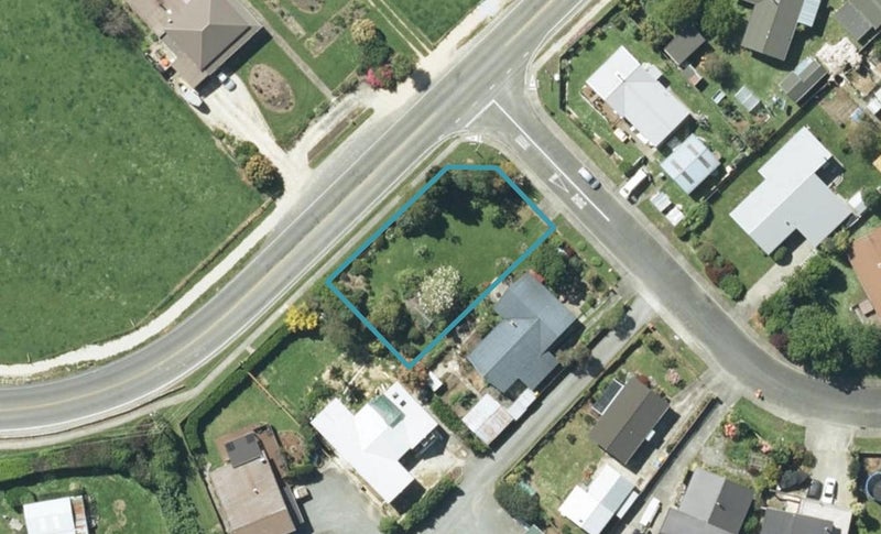2 Sunbelt Crescent, Takaka - Carousel 1