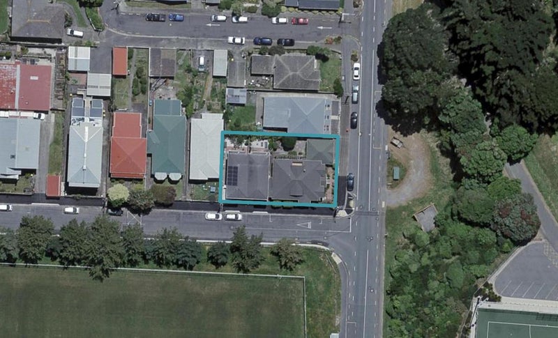 2/2 Lavaud Street, Berhampore, Wellington - Carousel 1
