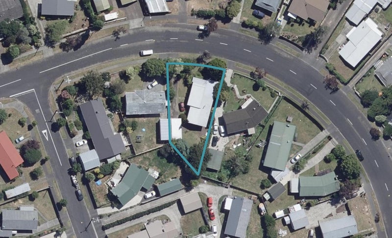 38 Alderson Road, Fairview Downs, Hamilton - Carousel 1