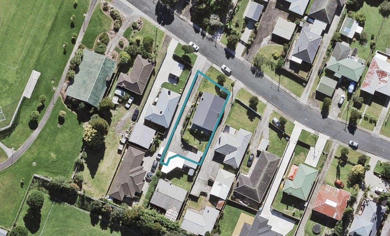 14A Albert Road, Kelston, Auckland - Carousel 1