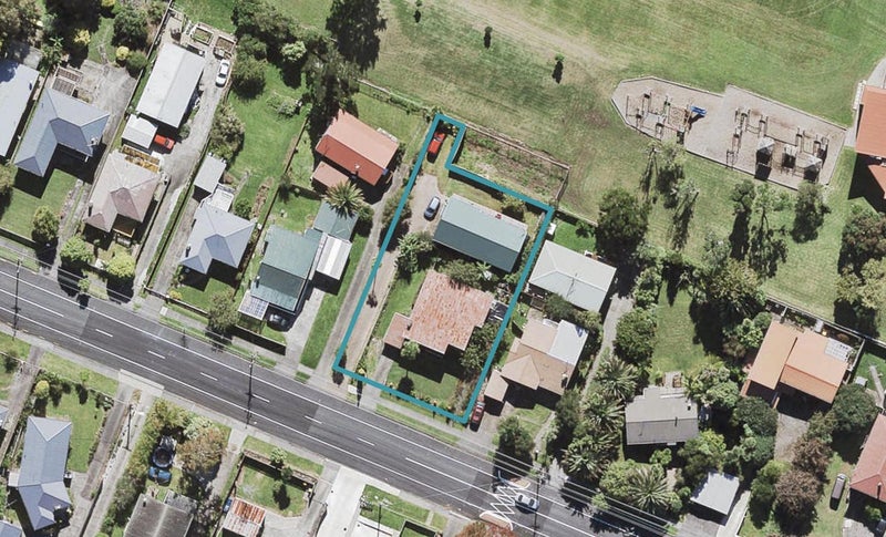 27 St Leonards Road, Kelston, Auckland - Carousel 1
