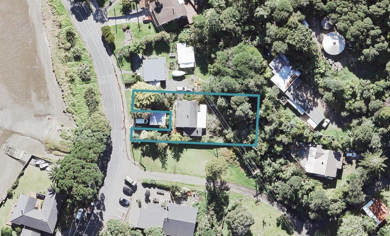 1198 Huia Road, Huia, Auckland - Carousel 1