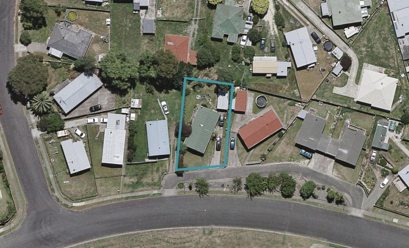 8 Redwood Drive, Waipukurau, Waipukurau - Carousel 1
