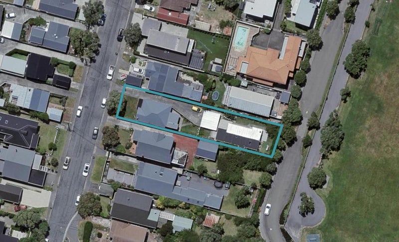 21A Mantell Street, Seatoun, Wellington - Carousel 1