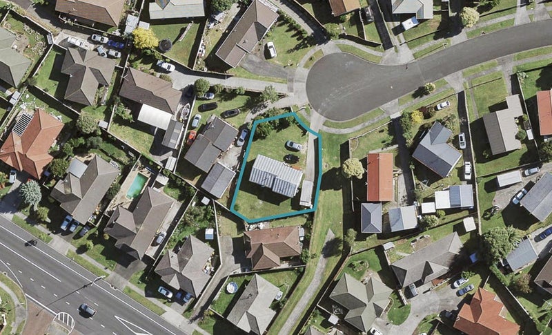 32 Bernina Place, Weymouth, Auckland - Carousel 1