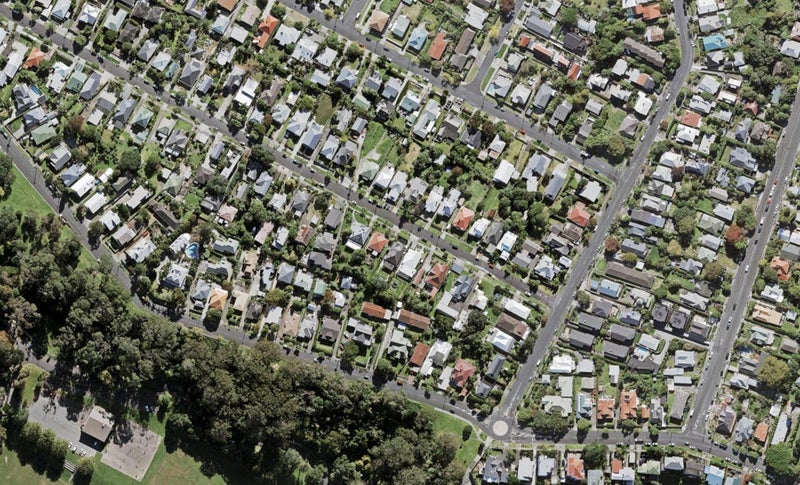 8 Springfield Road, Morningside, Auckland - Carousel 1