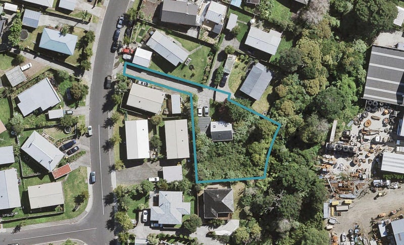 38 Riserra Drive, Ranui, Auckland - Carousel 1