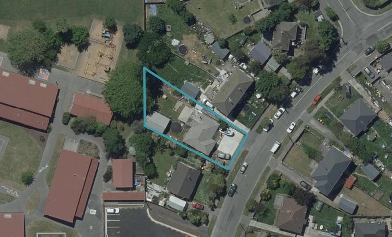 7 Rowcliffe Crescent, Avonside, Christchurch - Carousel 1