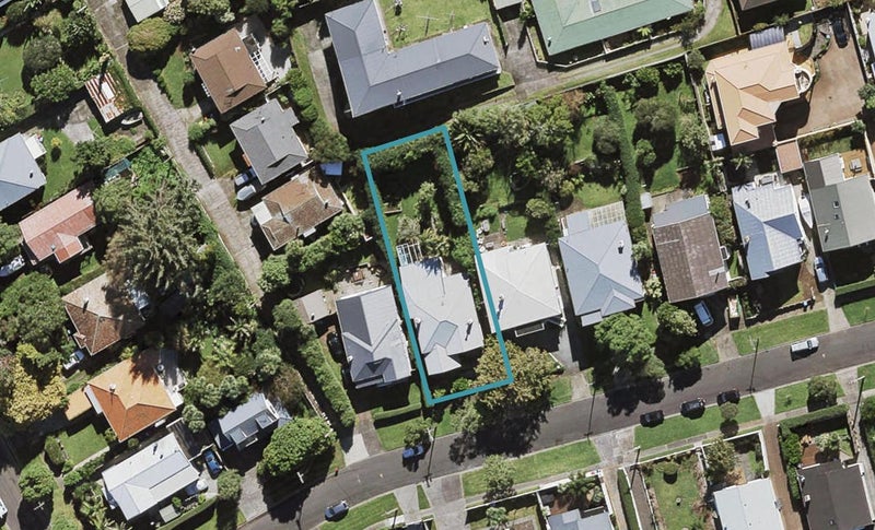 19 Highland Road, Mount Albert, Auckland - Carousel 1