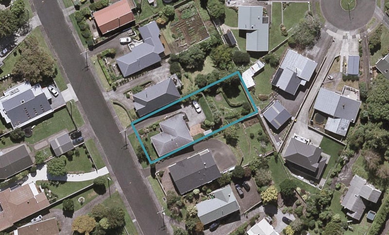 71 Queens Road, Glen Avon, New Plymouth - Carousel 1