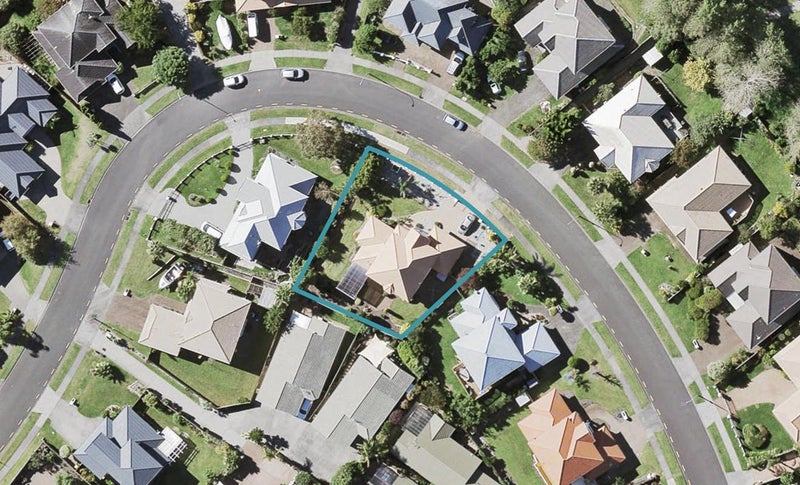 22 Rochester Crescent, Somerville, Auckland - Carousel 1