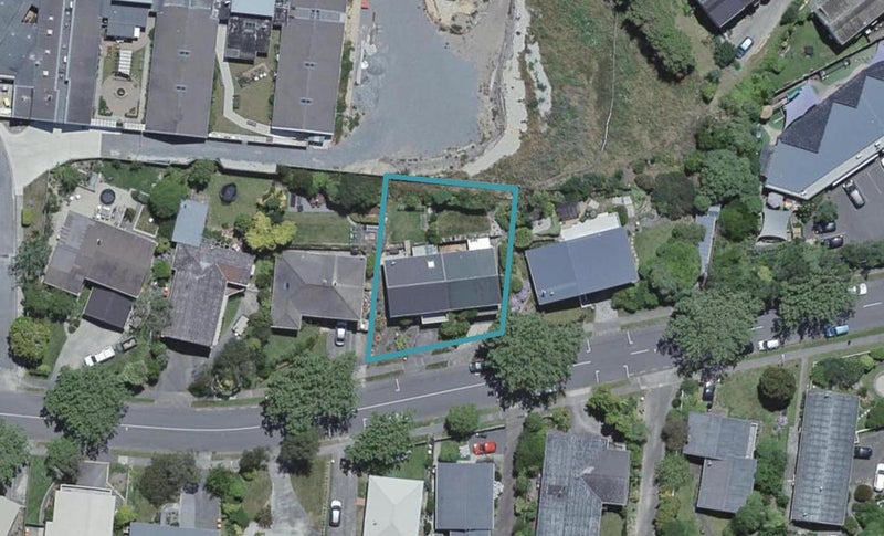 6A Sunrise Blvd, Tawa, Wellington - Carousel 1