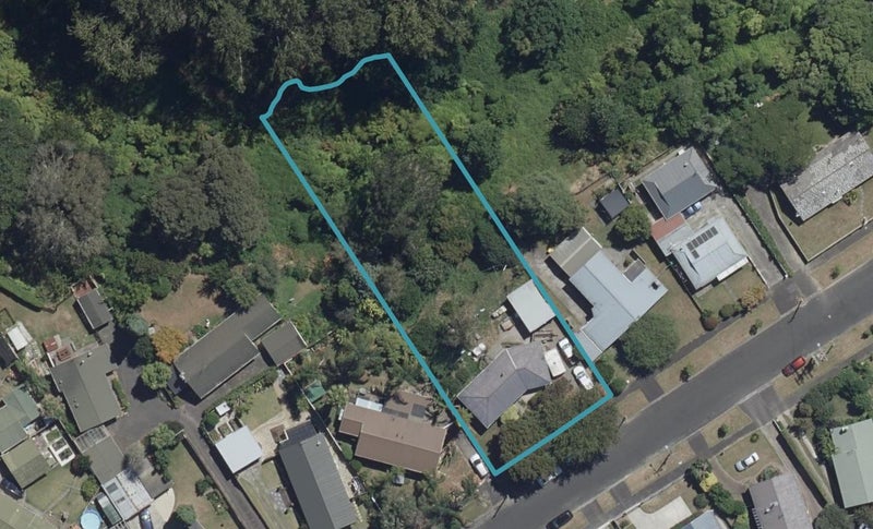 93 Fitzroy Avenue, Fitzroy, Hamilton - Carousel 1