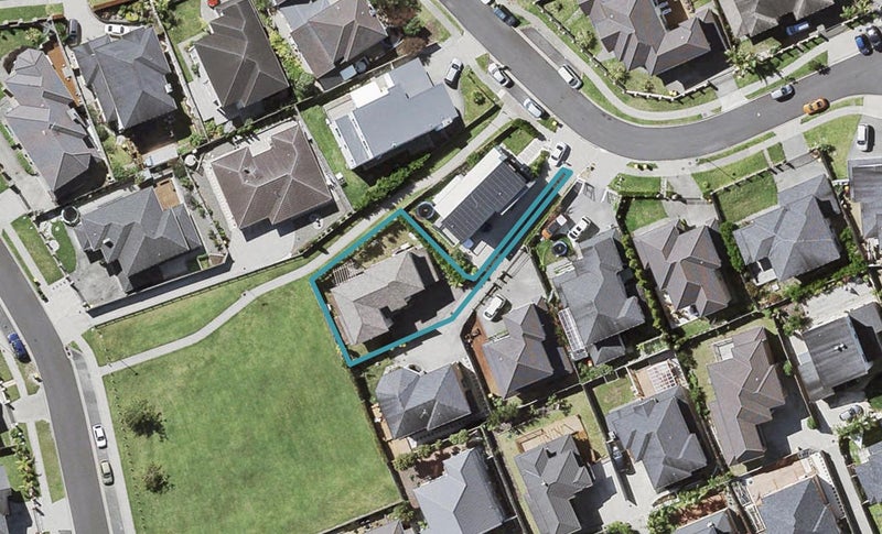7 Kilear Close, Pinehill, Auckland - Carousel 1
