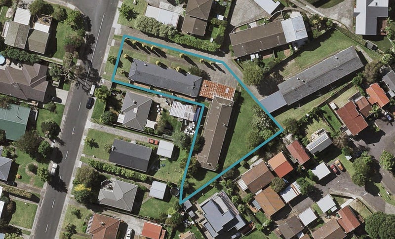 2/35 Celtic Crescent, Ellerslie, Auckland - Carousel 1