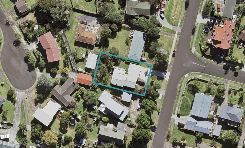 10 Ashcroft Avenue, Mangere Bridge, Auckland - Carousel 1