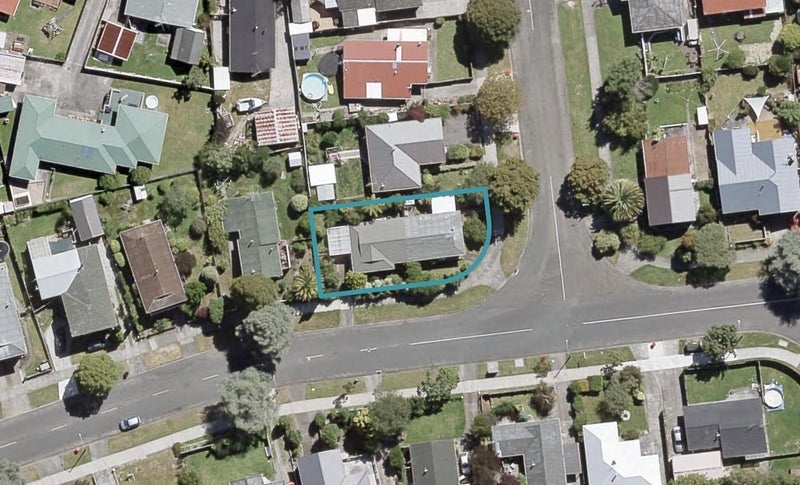 2/53 California Drive, Totara Park, Upper Hutt - Carousel 1