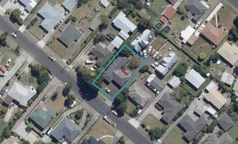 15 Brocas Avenue, Hillcrest, Hamilton - Carousel 1