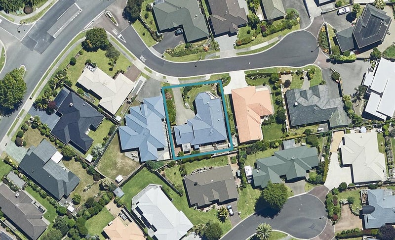 7 Hadleigh Place, Bethlehem, Tauranga - Carousel 1