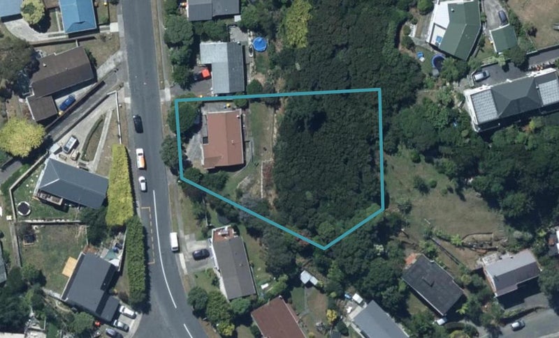 101 Leeward Drive, Whitby, Porirua - Carousel 1