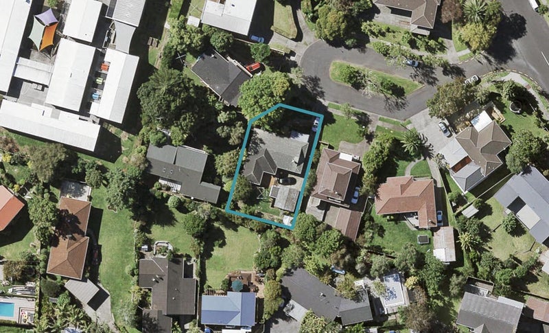 8 Pennycook Place, Sunnyhills, Auckland - Carousel 1