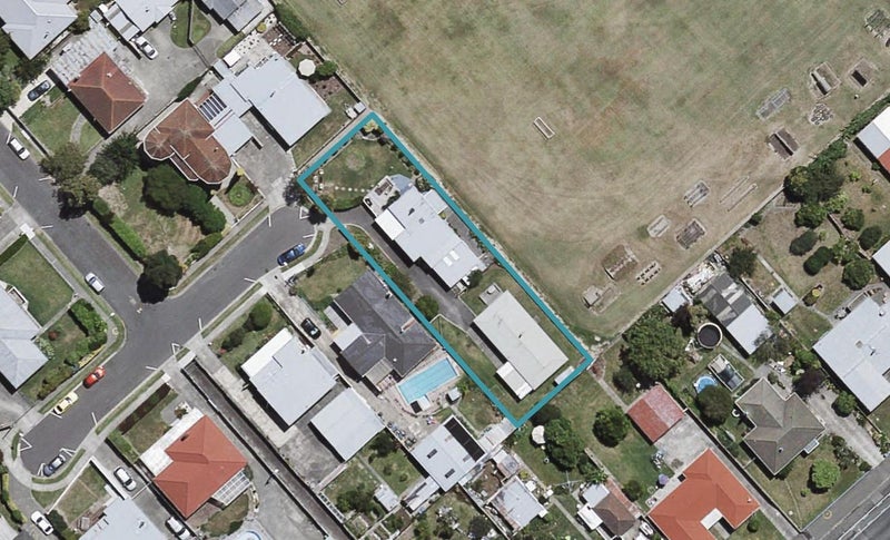 15 TRIPOLI STREET, ONEKAWA, NAPIER - Carousel 1