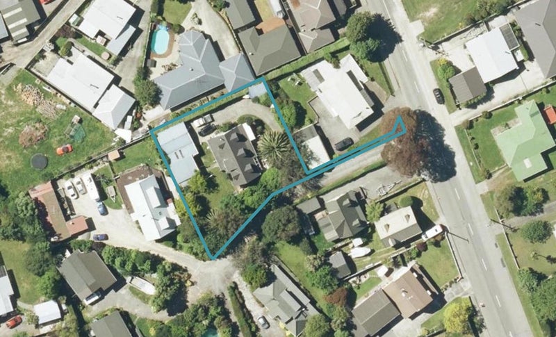 6E Beach Road, Waikawa, Picton - Carousel 1