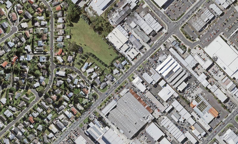 218A Archers Road, Glenfield, Auckland - Carousel 1
