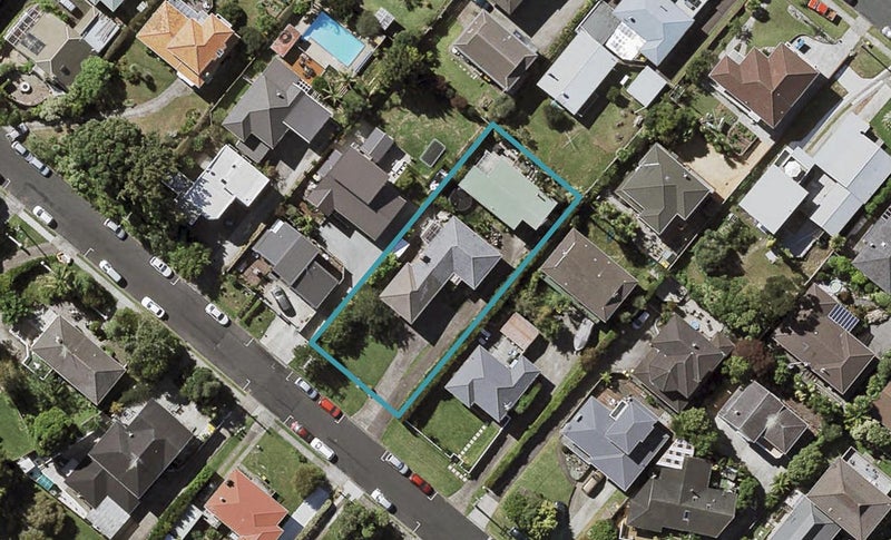 2/13 Belmont Terrace, Milford, Auckland - Carousel 1
