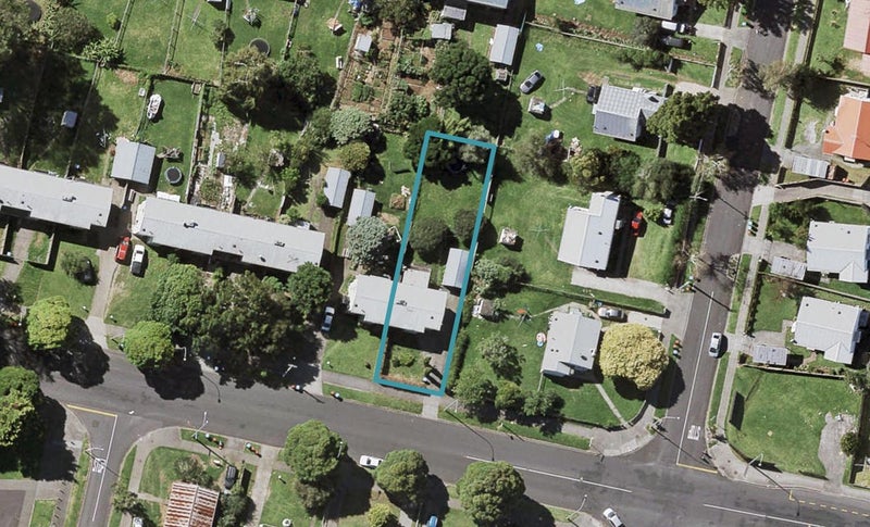 44 Point England Road, Point England, Auckland - Carousel 1