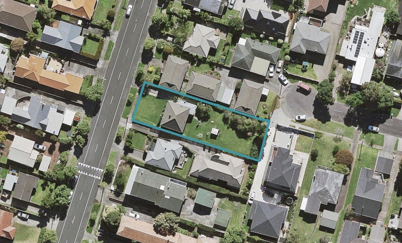 23 Renfrew Avenue, Sandringham, Auckland - Carousel 1