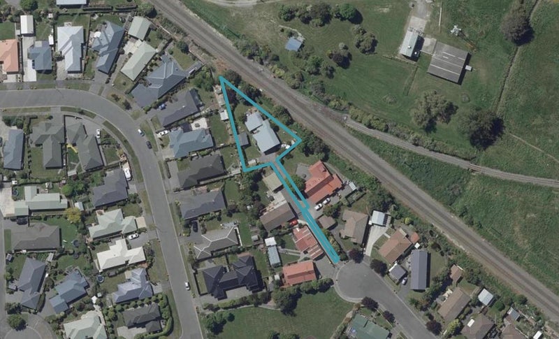 18 Warner Place, Heathcote Valley, Christchurch - Carousel 1