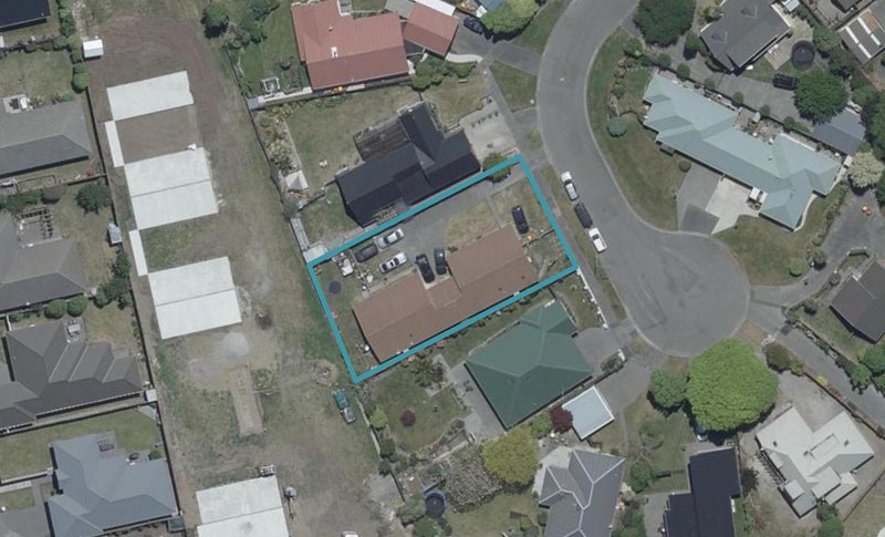 2/20 Farnley Place, Parklands, Christchurch - Carousel 1