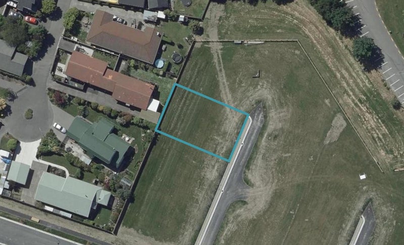 5 Old Stone Lane, Cracroft, Christchurch - Carousel 1
