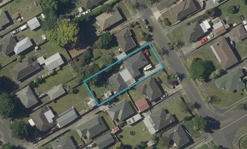 32 Manchester Street, Takaro, Palmerston North - Carousel 1