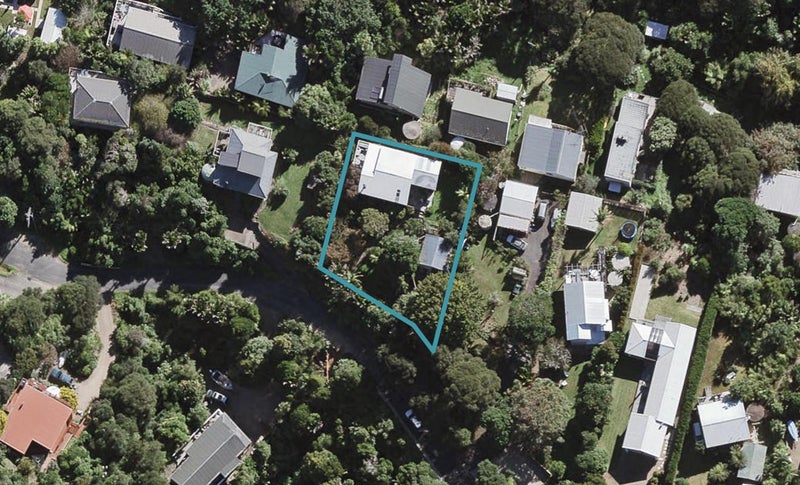 7 Victoria Road North, Onetangi, Waiheke Island - Carousel 1