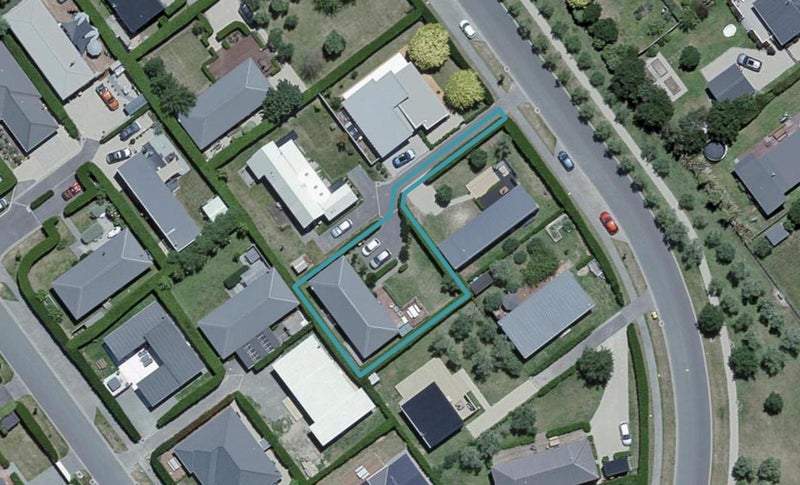 14 Burgundy Drive, Martinborough - Carousel 1