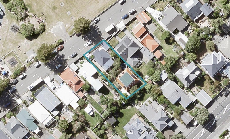 2/57 Marine Parade, Eastbourne, Lower Hutt - Carousel 1