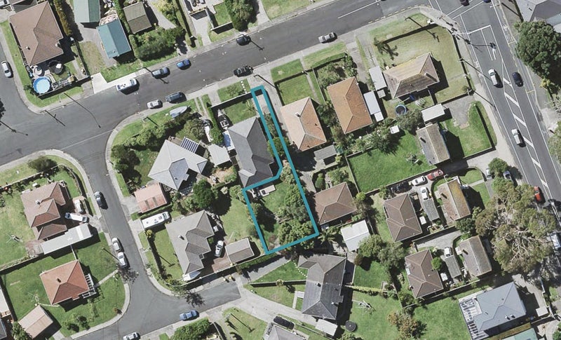 4A Bardia Street, Belmont, Auckland - Carousel 1