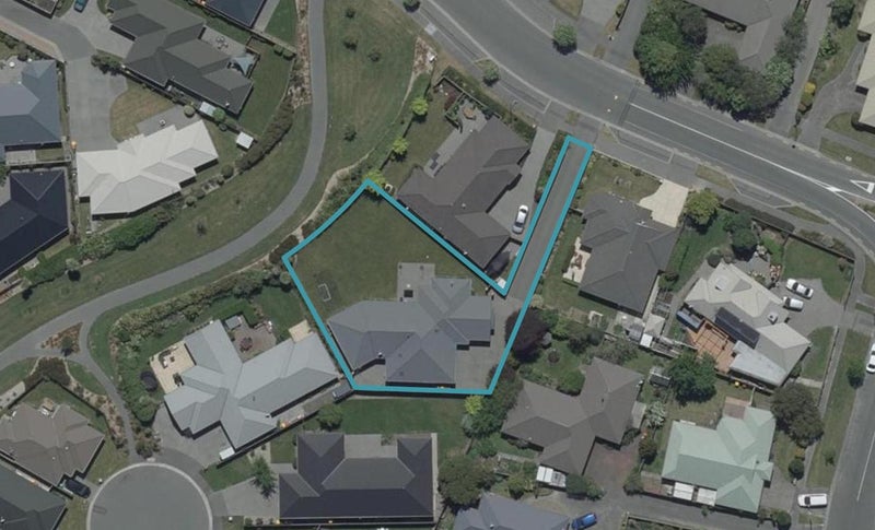 5 Neathwest Avenue, Broomfield, Christchurch - Carousel 1